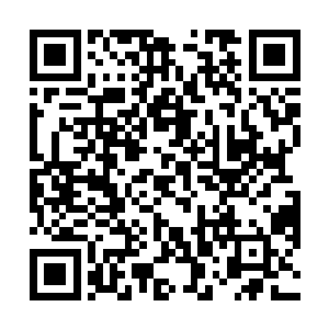 另一名亲卫递上萧言在燕地用以格杀完颜设合马的长剑二维码生成