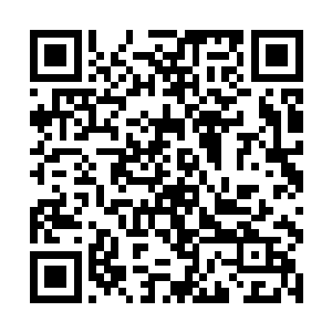 将一束束看不见的数据流和信息瀑布重组成光电信号二维码生成