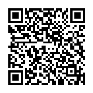 经理们也立刻组织了研发中心的专家人员们展示现在顺着e二维码生成