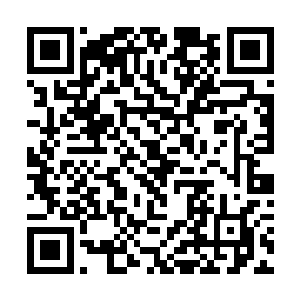 那些家将和农夫们就用加长的桔槔将轮轴安在铜瓦上二维码生成